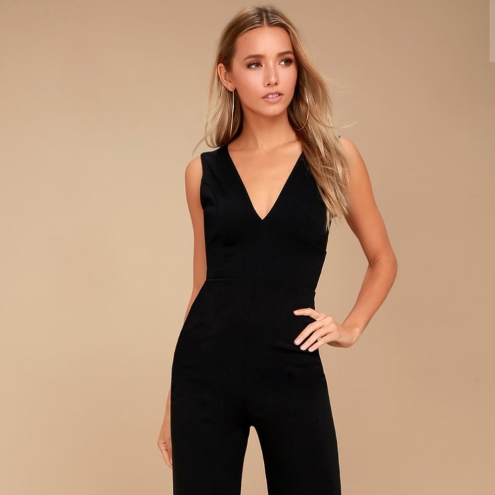 NWT Lulu’s Black Sleeveless Wide-Leg Jumpsuit